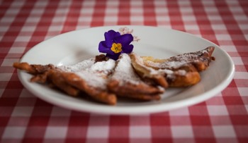 Lake Como traditional restaurant inn Locanda Grifo - Paradello